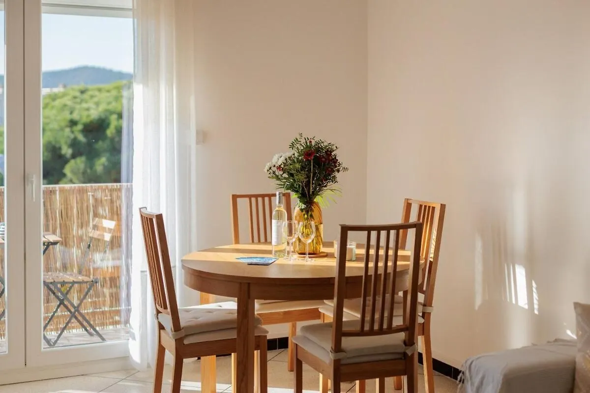 Lavandou Apartment Air Conditioned 650 M Beach Front Le Lavandou 0*,  Frankrike