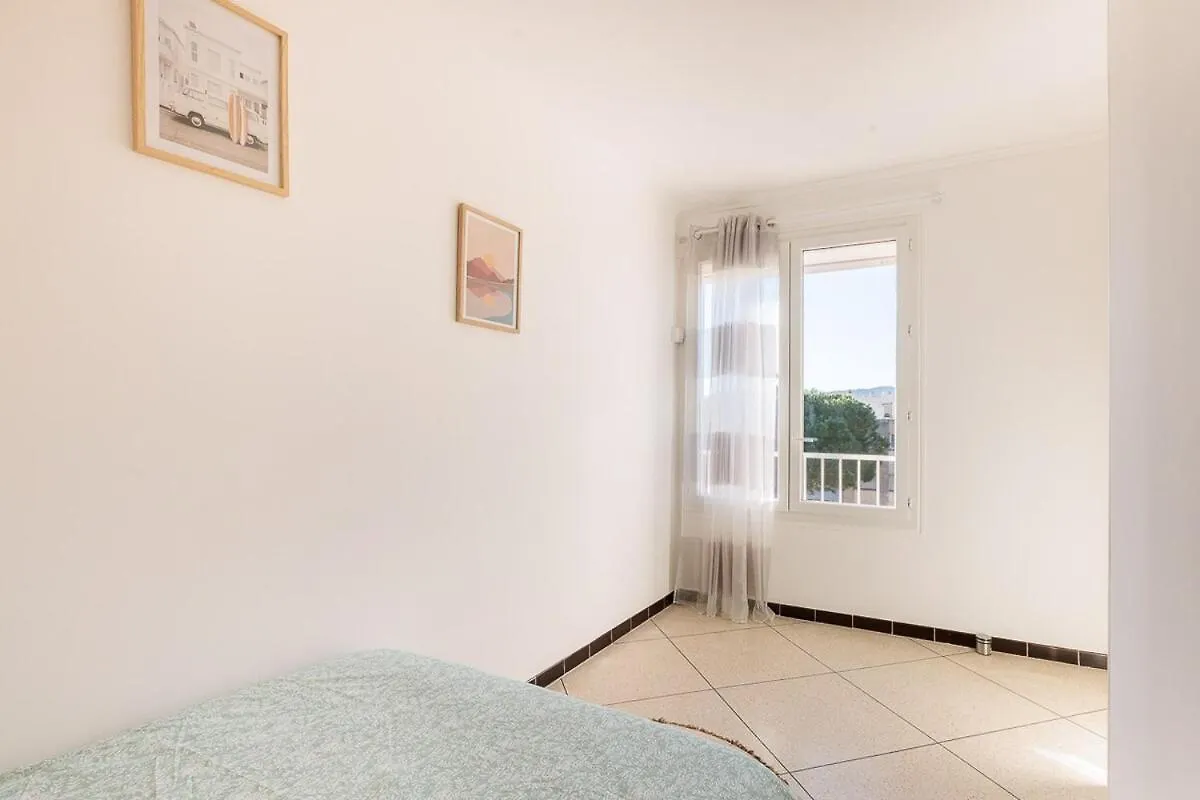 Lavandou Apartment Air Conditioned 650 M Beach Front Le Lavandou France