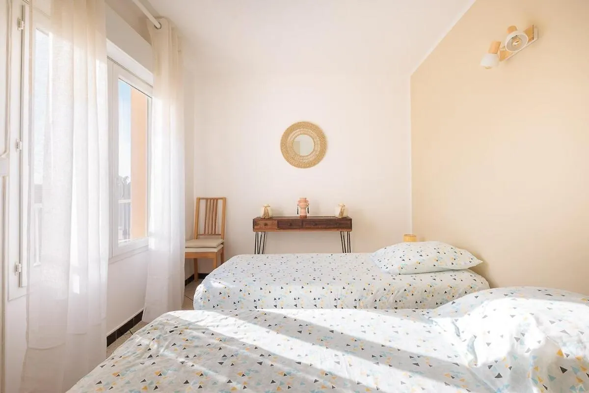 Lavandou Apartment Air Conditioned 650 M Beach Front Le Lavandou France